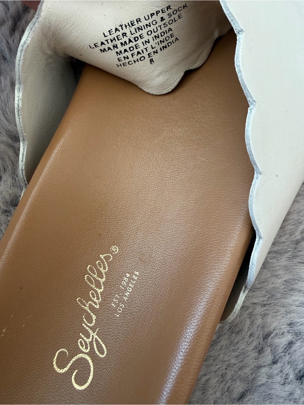 Seychelles Odie White Leather Scalloped Slide Sandals - Picture 6 of 6